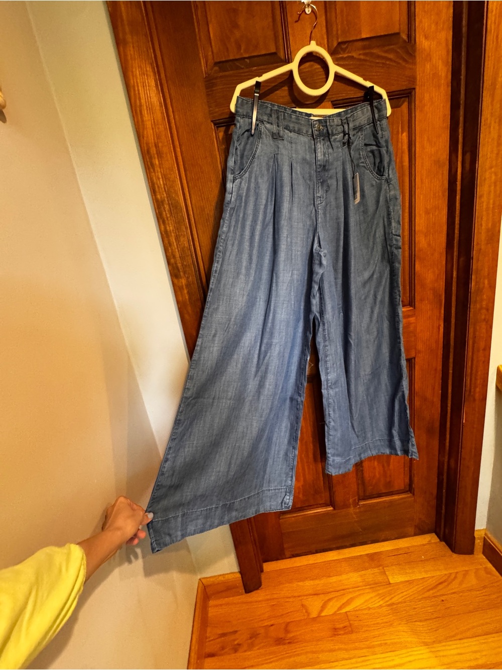 Hidden Jean Light Wash Wide Leg Pants - Picture 3 of 11